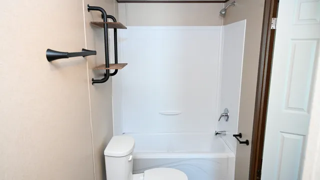 $189,900 | 31 Bluewater Drive, Cicero, IN 46034