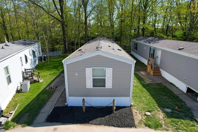 $189,900 | 31 Bluewater Drive, Cicero, IN 46034