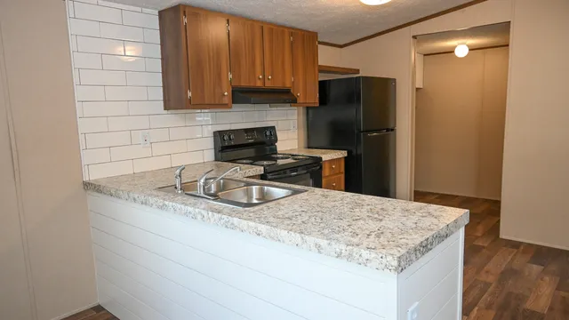 $189,900 | 31 Bluewater Drive, Cicero, IN 46034