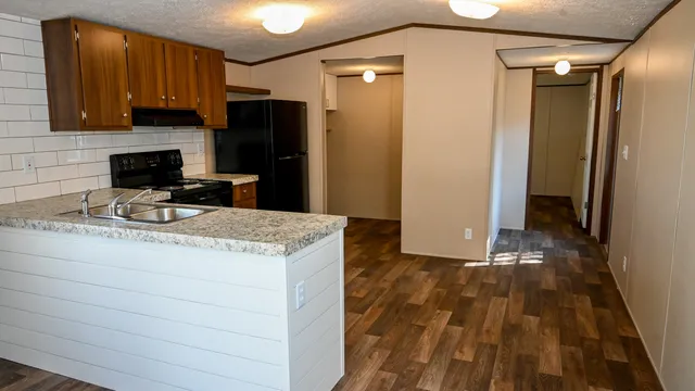 $189,900 | 31 Bluewater Drive, Cicero, IN 46034