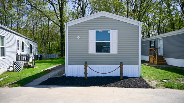 $189,900 | 31 Bluewater Drive, Cicero, IN 46034