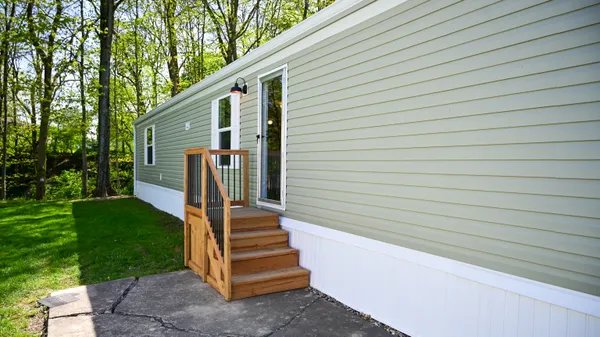 $189,900 | 31 Bluewater Drive, Cicero, IN 46034