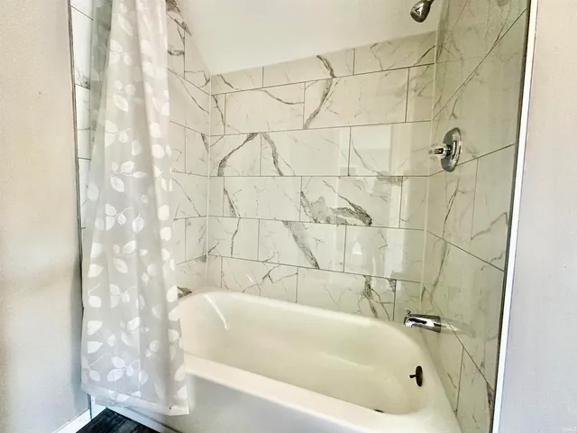 $165,900 | 225 West Washington Street, Elkhart, IN 46516