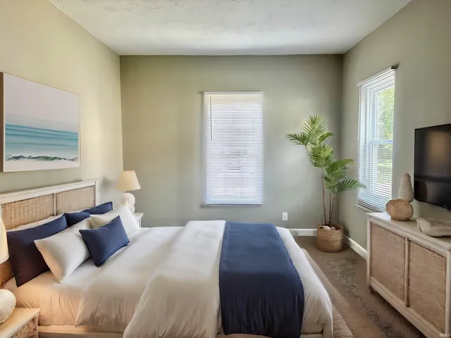 $165,900 | 225 West Washington Street, Elkhart, IN 46516