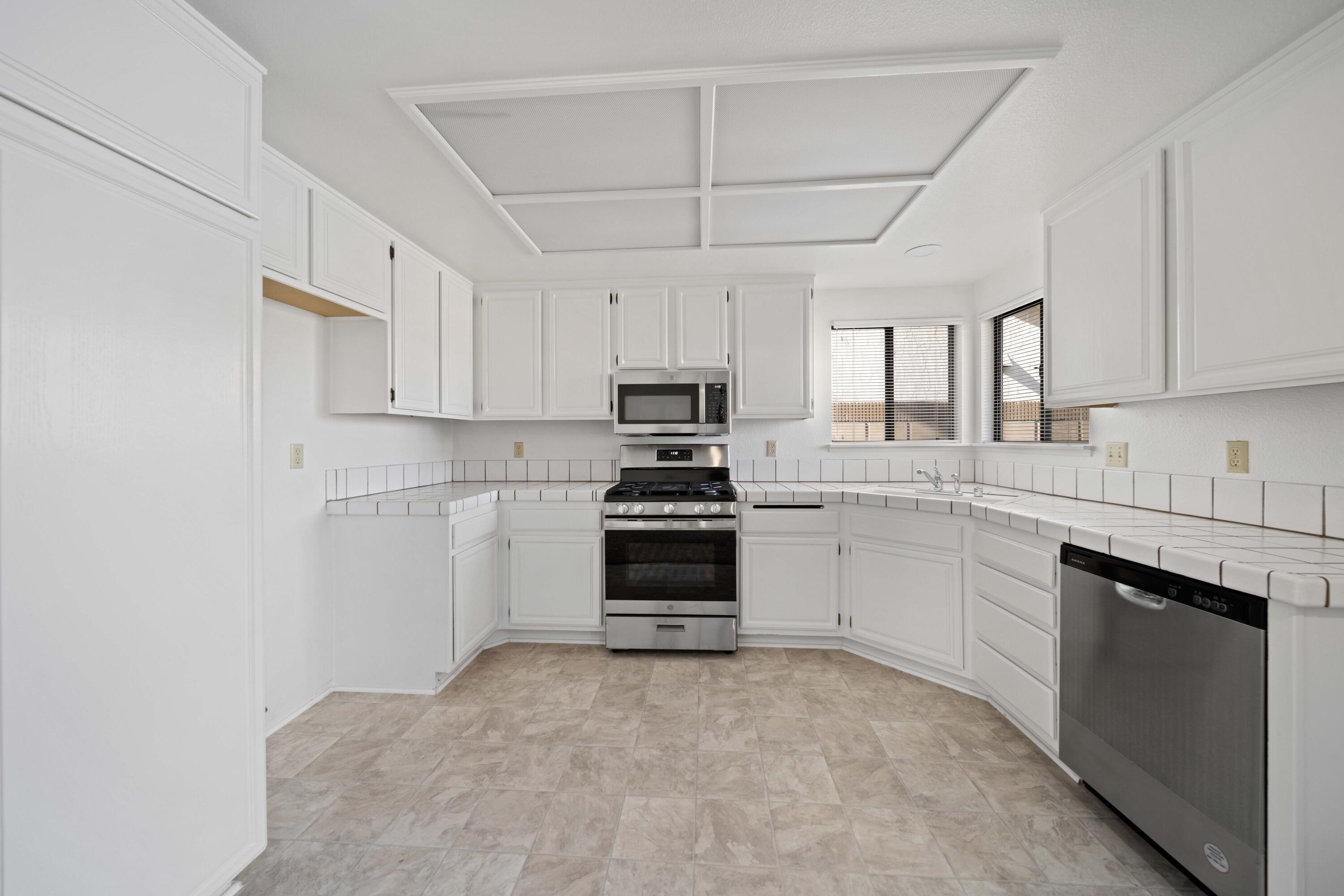 5167 Blue Sage Drive Palmdale, CA 93552 - Photo 12 of 29 5167 Blue Sage -12