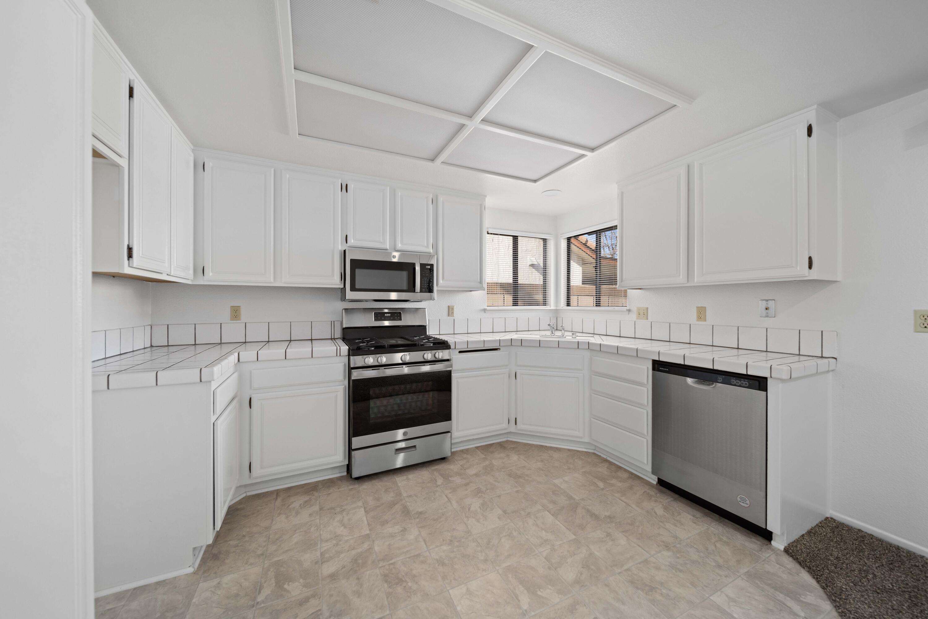 5167 Blue Sage Drive Palmdale, CA 93552 - Photo 13 of 29 5167 Blue Sage -13