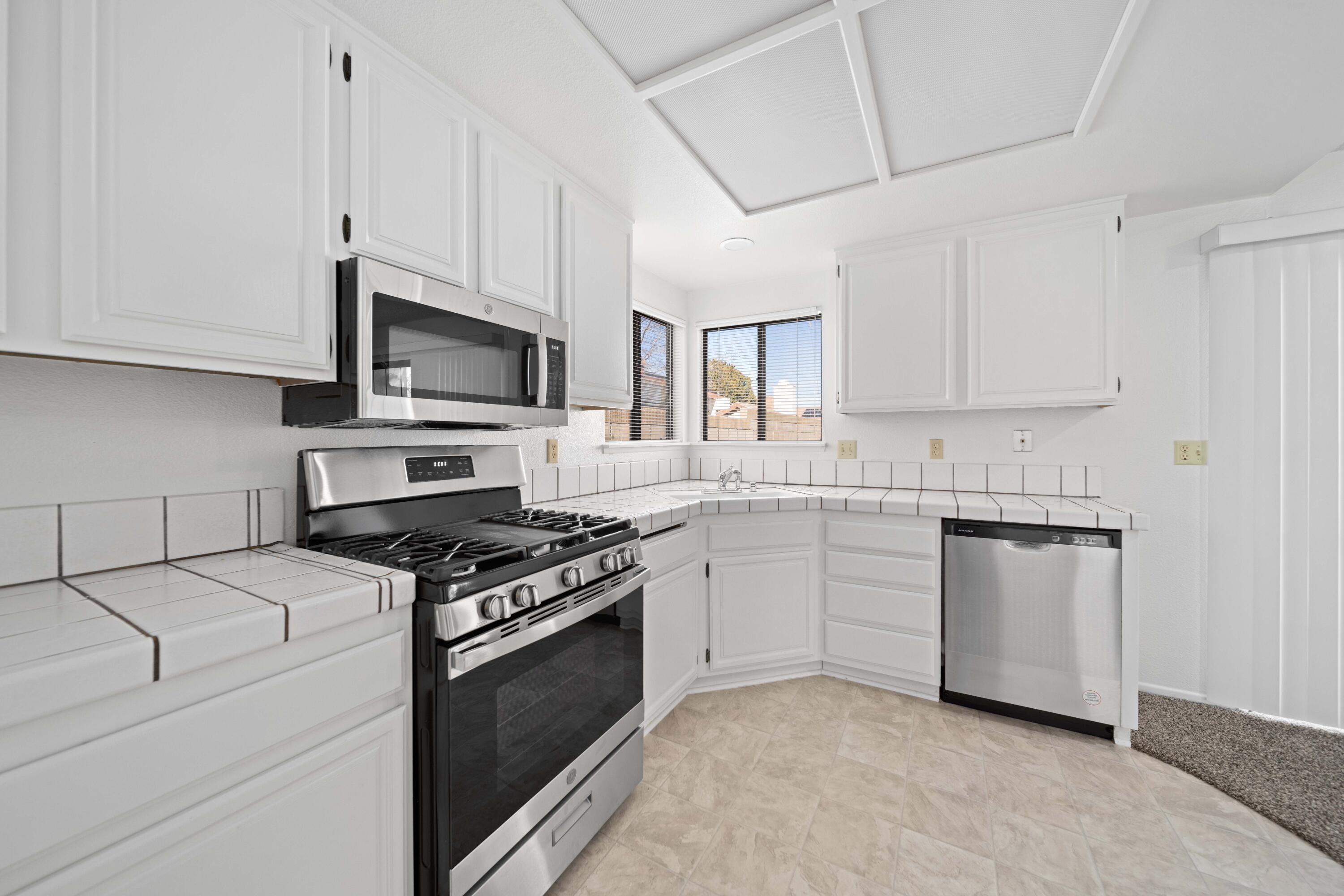 5167 Blue Sage Drive Palmdale, CA 93552 - Photo 14 of 29 5167 Blue Sage -14