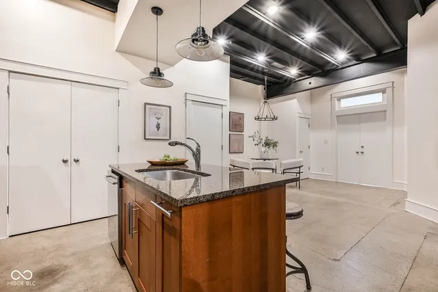 $349,000 | 441 North Park Avenue, Unit 4, Indianapolis, IN 46202