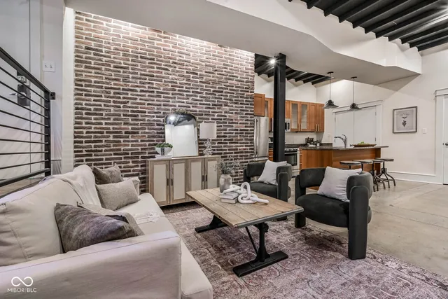 $349,000 | 441 North Park Avenue, Unit 4, Indianapolis, IN 46202