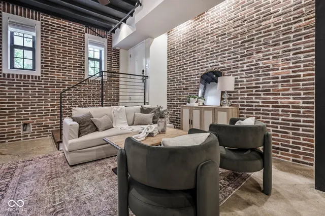 $349,000 | 441 North Park Avenue, Unit 4, Indianapolis, IN 46202