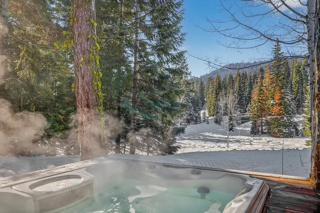 $1,399,500 | 21 Rock Creek Court, Donnelly, ID 83615