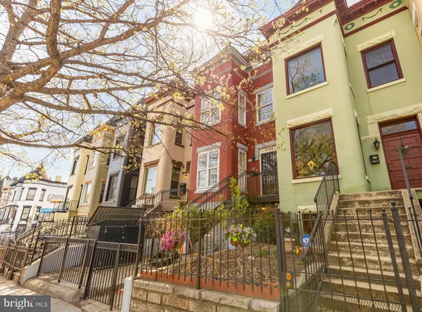 $1,100,000 | 1732 North Capitol Street Northwest, Washington, DC 20002