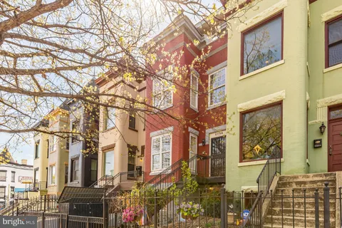 $1,100,000 | 1732 North Capitol Street Northwest, Washington, DC 20002