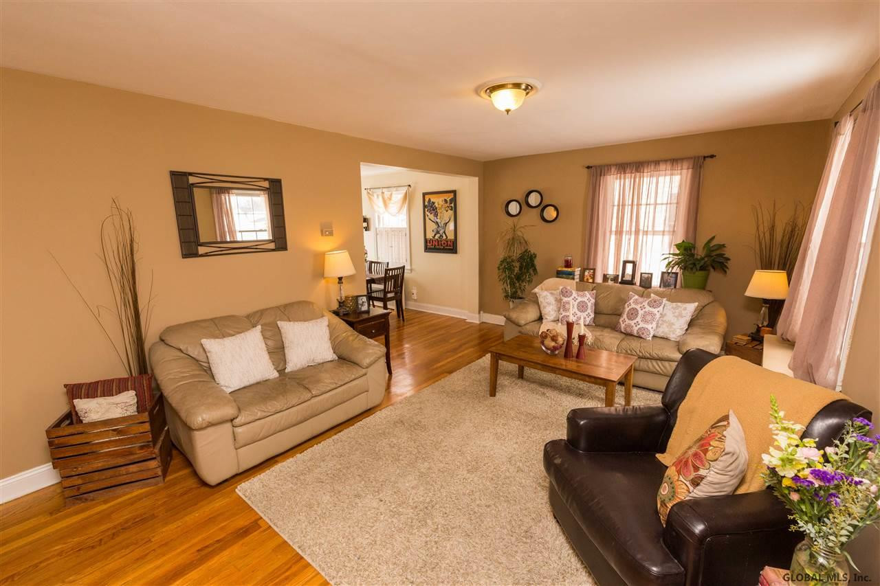 104 Rotterdam Street Rotterdam, NY 12306 - Photo 5 of 20 Photo 5