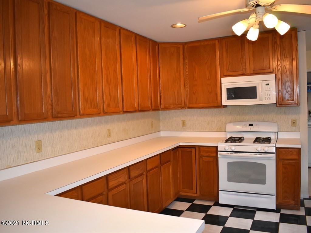 540 Bay Shores Road Merritt, NC 28556 - Photo 11 of 39 Kitchen