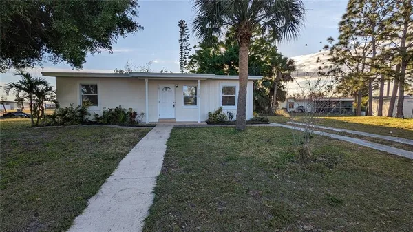 $1,350 | 3108 Whiting Lane, Port Charlotte, FL 33952