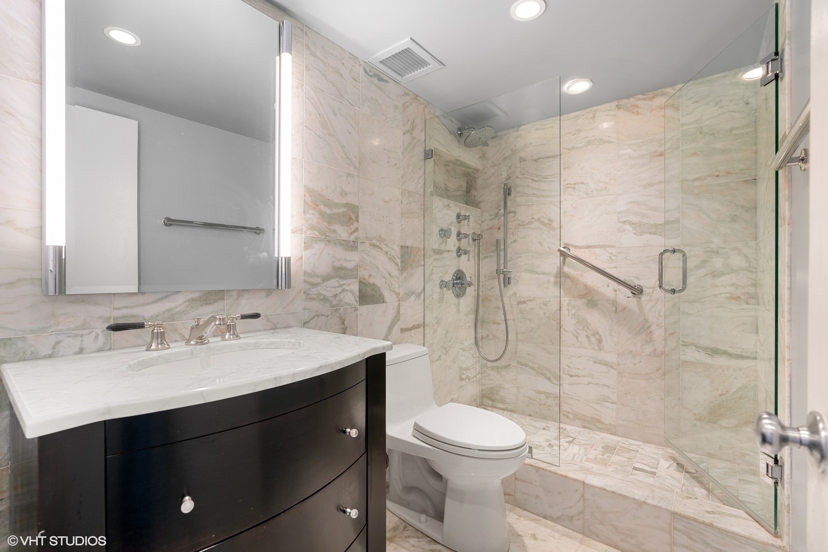 175 East Delaware Place, Unit 5308 Chicago, IL 60611 - Photo 11 of 12