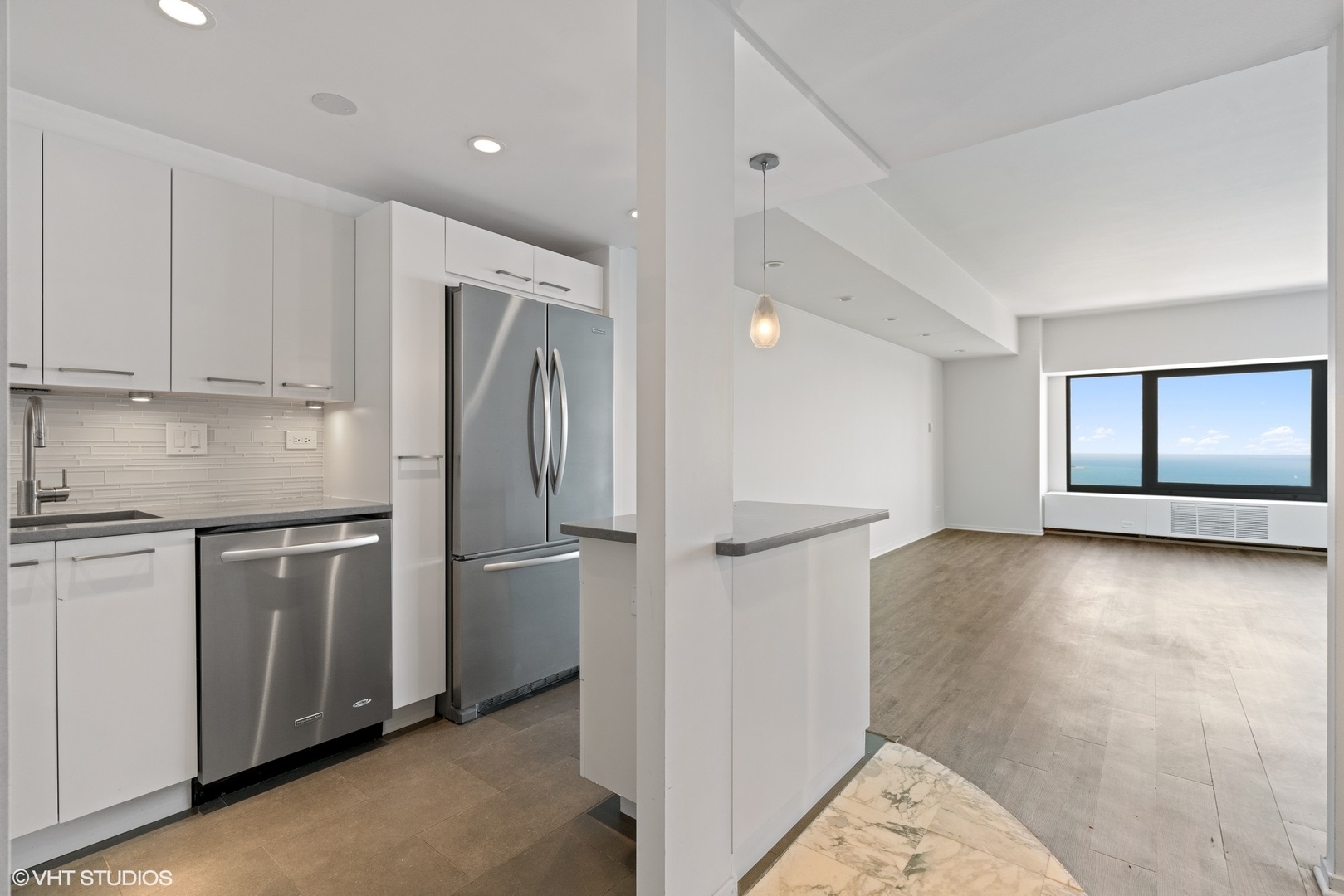 175 East Delaware Place, Unit 5308 Chicago, IL 60611 - Photo 3 of 12