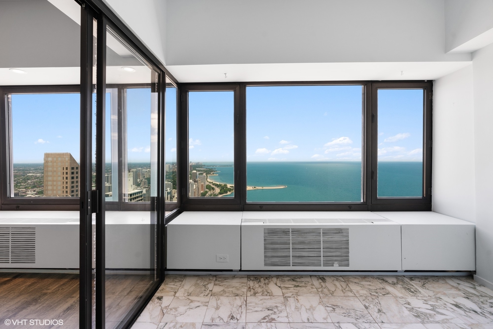 175 East Delaware Place, Unit 5308 Chicago, IL 60611 - Photo 8 of 12