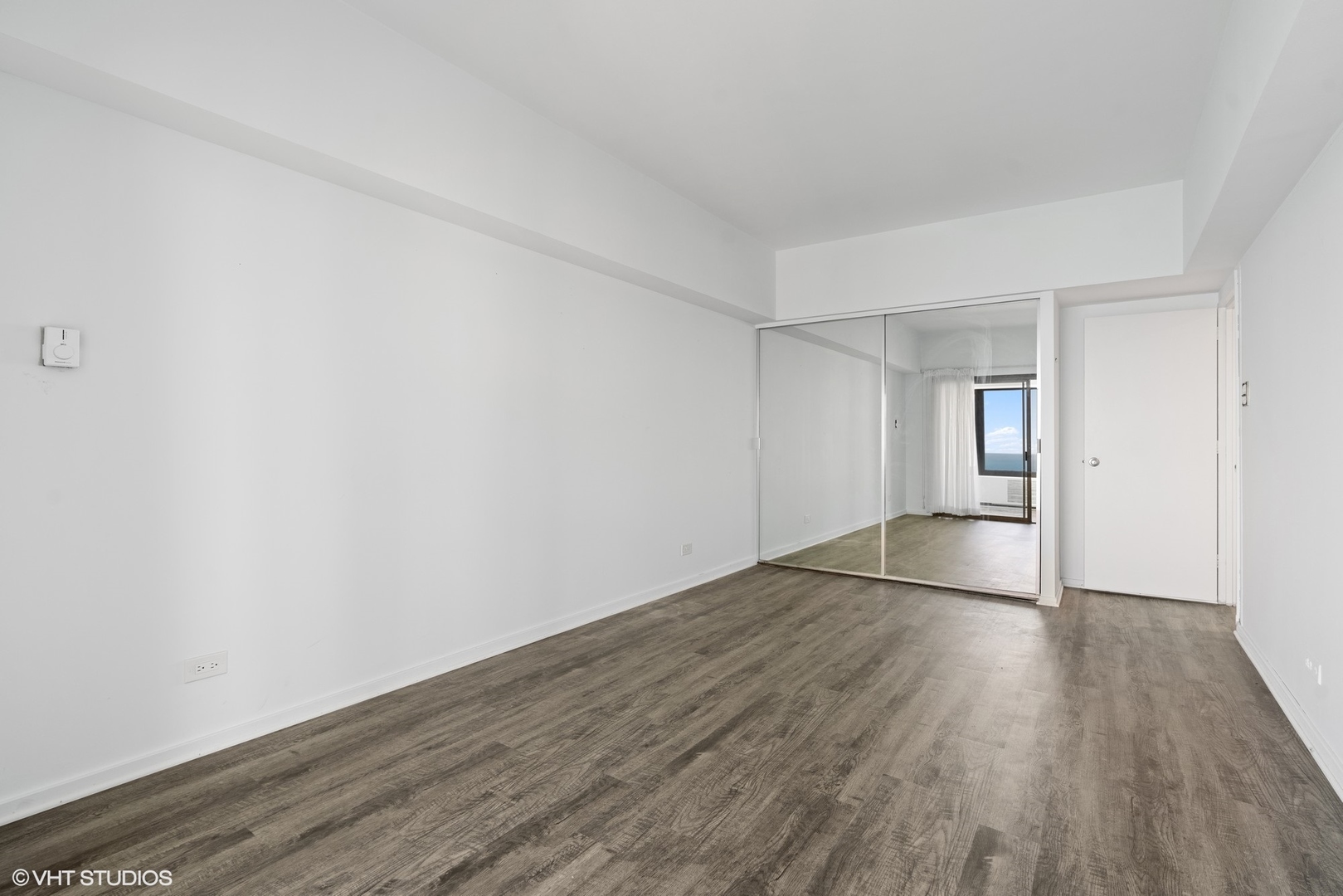 175 East Delaware Place, Unit 5308 Chicago, IL 60611 - Photo 10 of 12