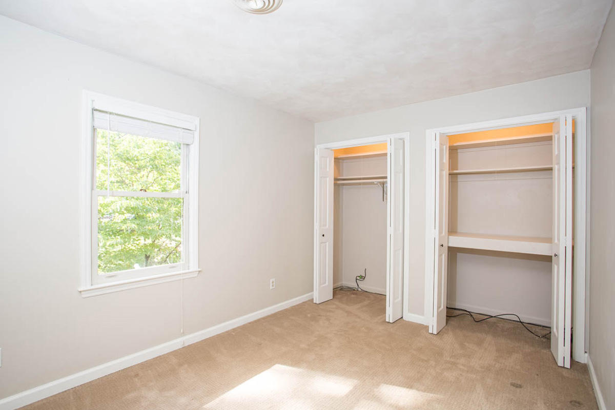 5135 Falcon Ridge Road Roanoke, VA 24018 - Photo 25 of 56 a view of an empty room with a window