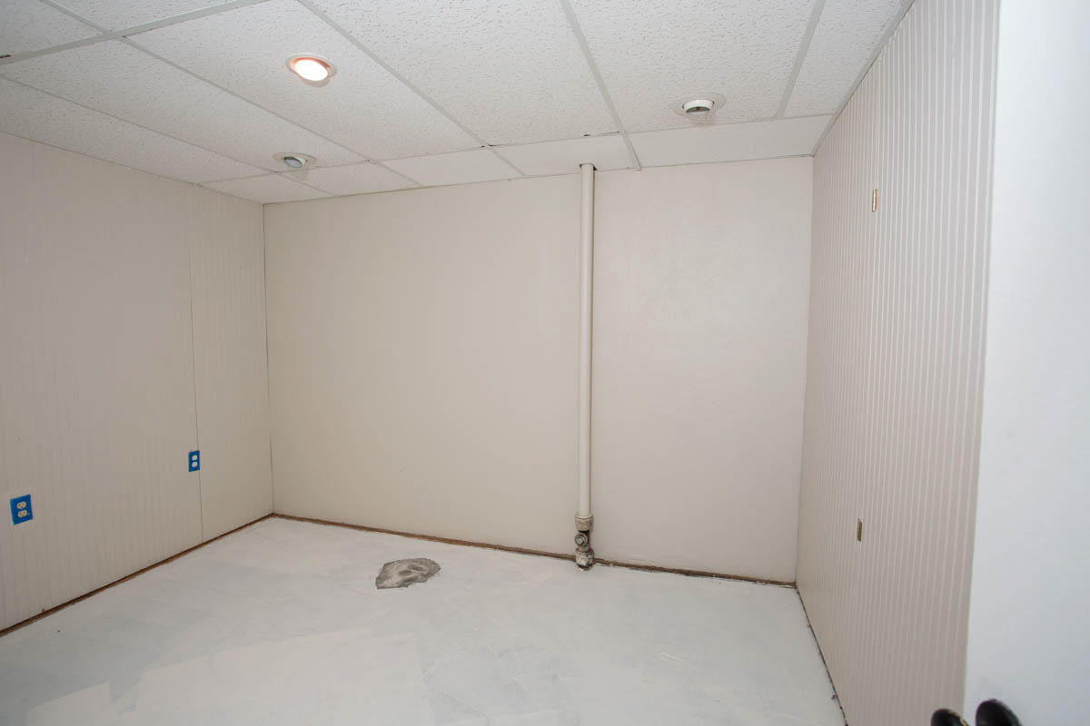 5135 Falcon Ridge Road Roanoke, VA 24018 - Photo 37 of 56 a view of an empty room