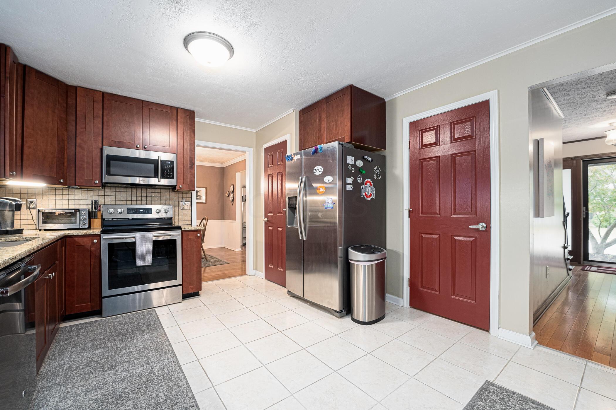 620 Cherrington Road Westerville, OH 43081 - Photo 18 of 52 620 Cherrington Rd Westerville 042