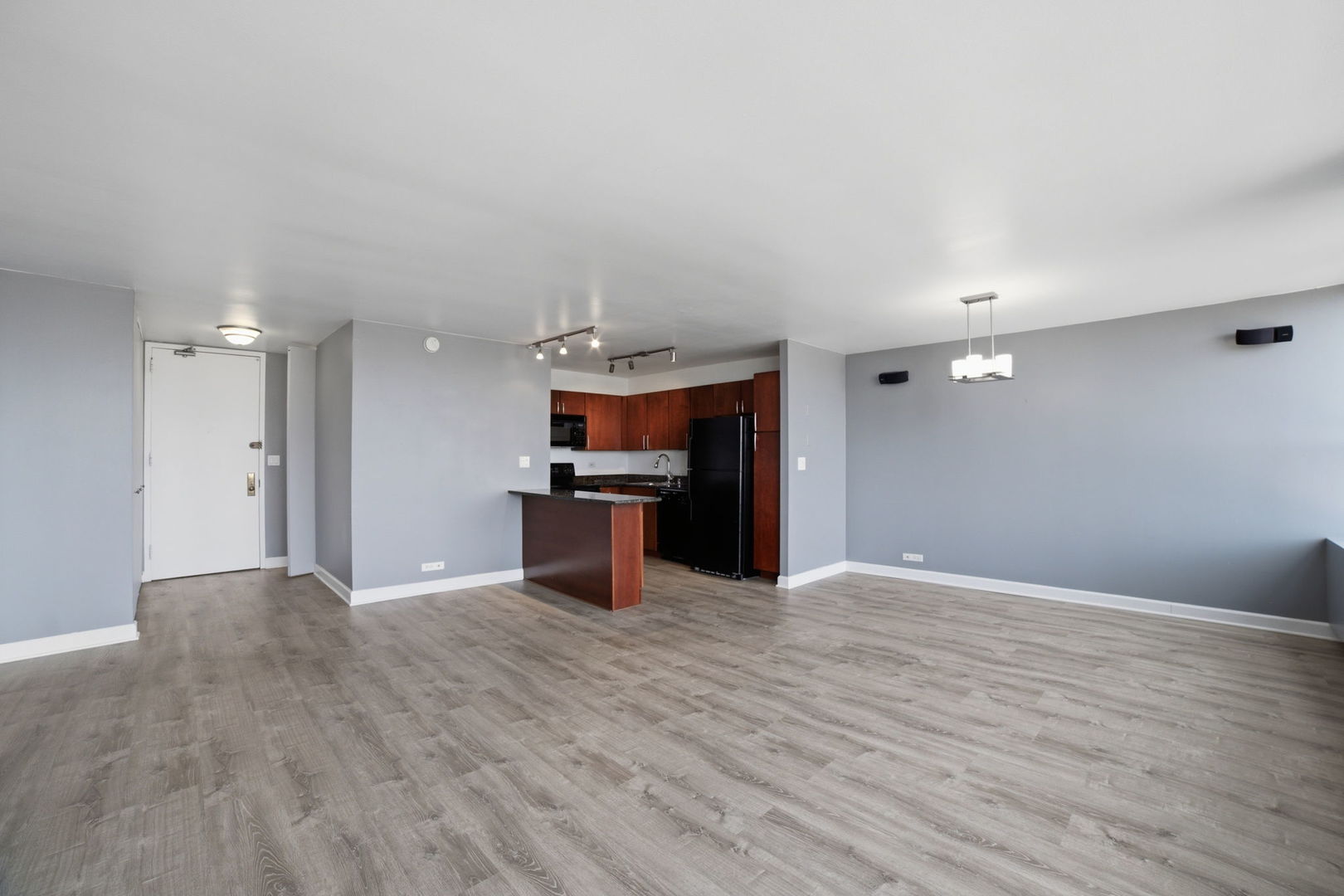 655 West Irving Park Road, Unit 1704 Chicago, IL 60613 - Photo 3 of 33 Gallery Image 3