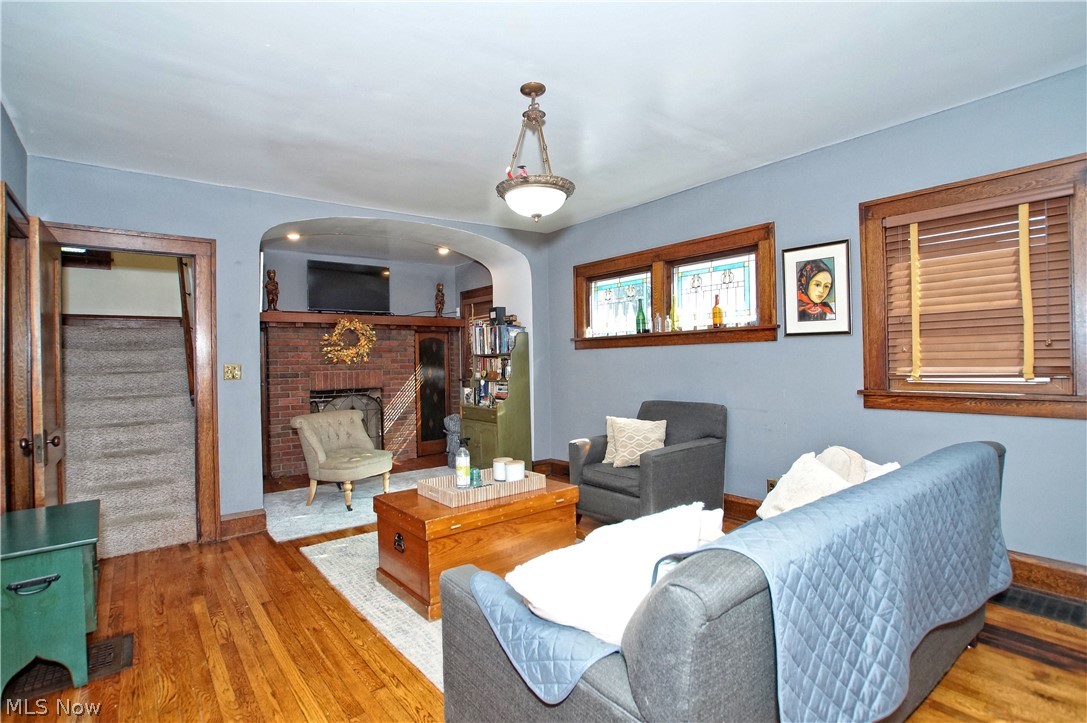 16614 West Park Road Cleveland, OH 44111 - Photo 5 of 35 Gallery Image 5