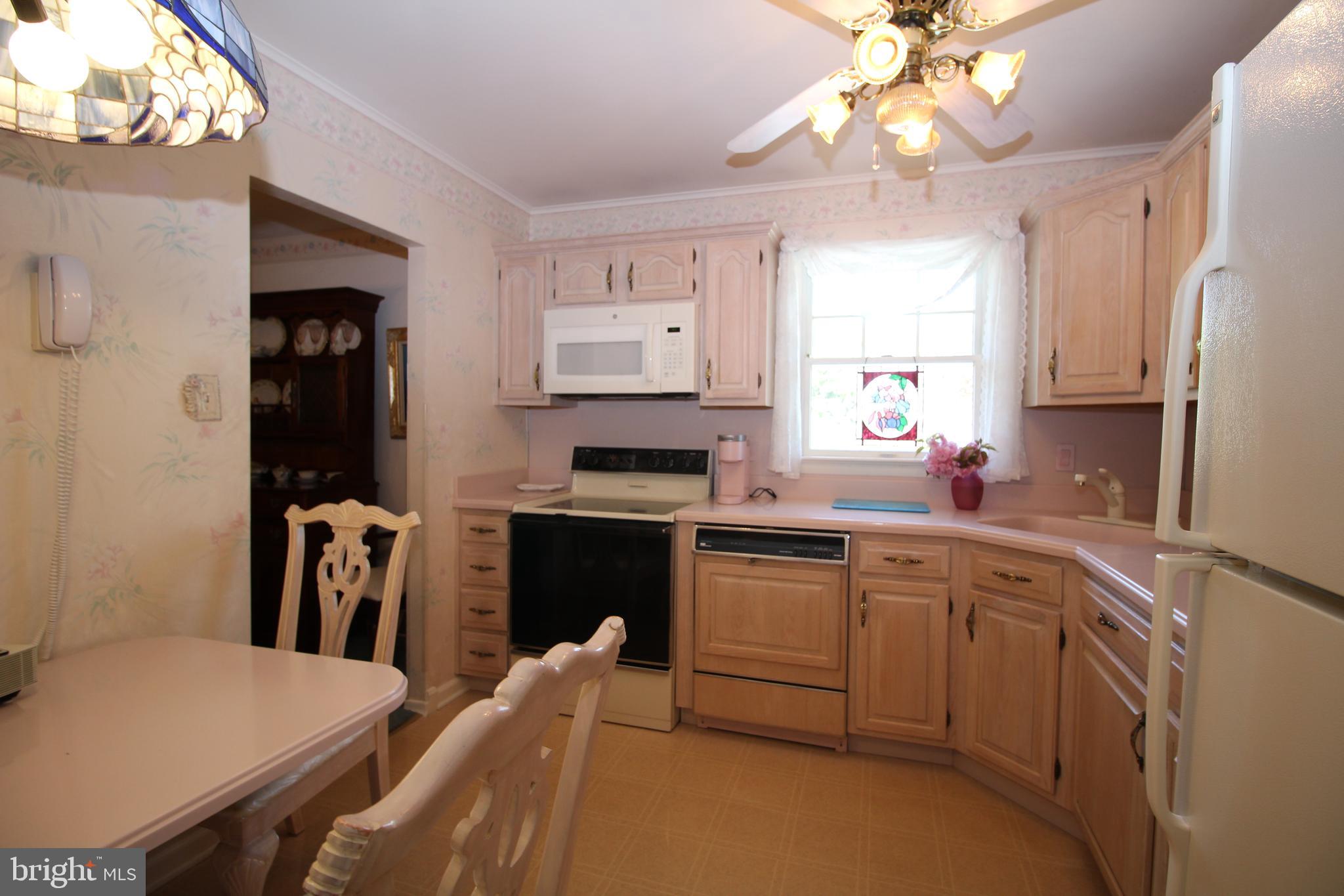 624 Pickering Road Southampton, PA 18966 - Photo 17 of 33 Gallery Image 17