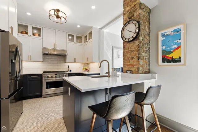 $1,395,000 | 5729 South Harper Avenue, Chicago, IL 60637