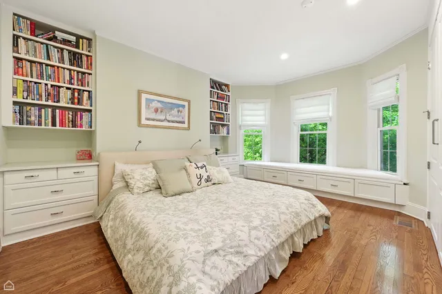 $1,395,000 | 5729 South Harper Avenue, Chicago, IL 60637