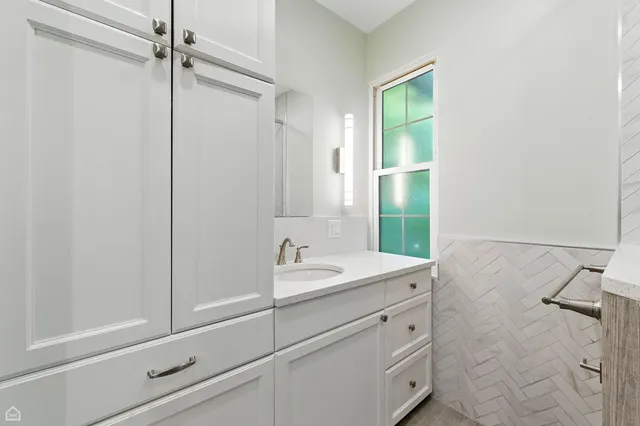 $1,395,000 | 5729 South Harper Avenue, Chicago, IL 60637