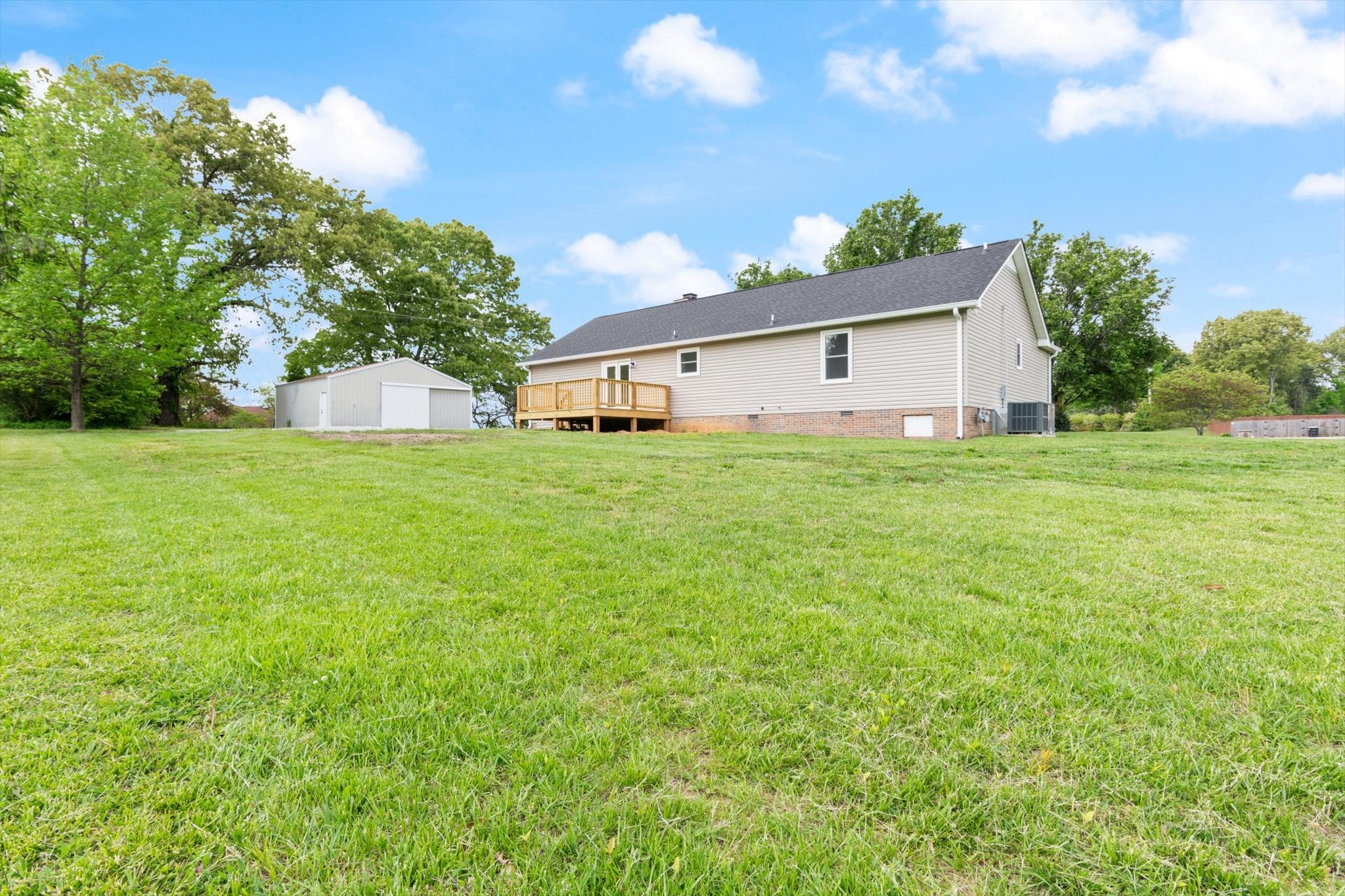 3671 Apache Trail Springfield, TN 37172 - Photo 23 of 28 a house view with a garden space