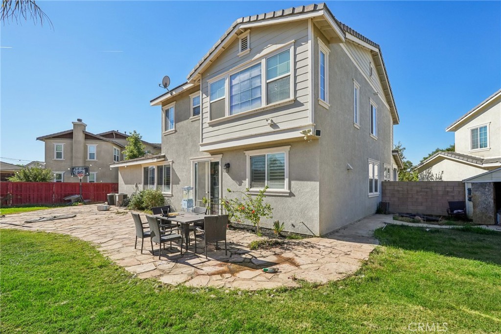 264 CLEOMELLA Court Hemet, CA 92543 - Photo 17 of 31 a front view of a house with a yard