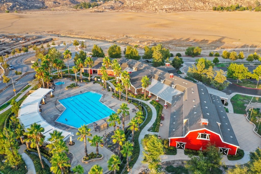 264 CLEOMELLA Court Hemet, CA 92543 - Photo 21 of 31 an aerial view of a swimming pool yard and ocean view