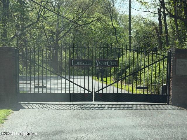 3308 South Rose Island Road Prospect, KY 40059 - Photo 2 of 12 entrance