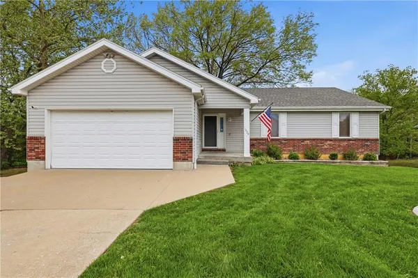 $339,000 | 1475 Grandview Drive, Warrensburg, MO 64093