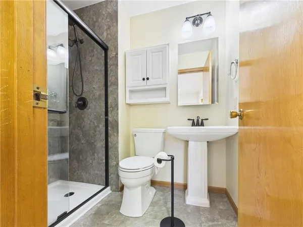 $345,000 | 1475 Grandview Drive, Warrensburg, MO 64093