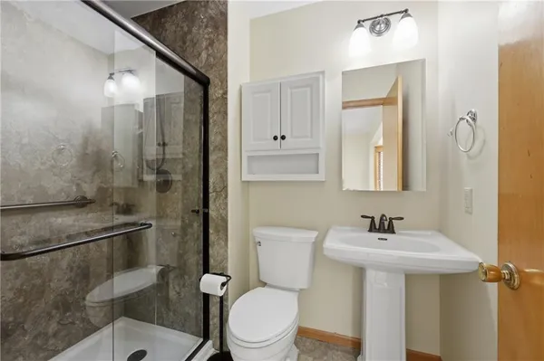 $339,000 | 1475 Grandview Drive, Warrensburg, MO 64093