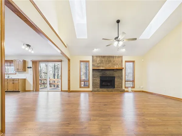 $345,000 | 1475 Grandview Drive, Warrensburg, MO 64093