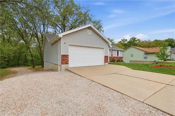 $339,000 | 1475 Grandview Drive, Warrensburg, MO 64093
