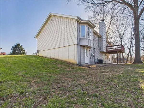$345,000 | 1475 Grandview Drive, Warrensburg, MO 64093