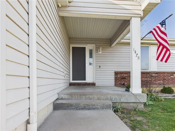 $345,000 | 1475 Grandview Drive, Warrensburg, MO 64093