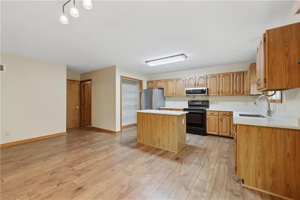$339,000 | 1475 Grandview Drive, Warrensburg, MO 64093