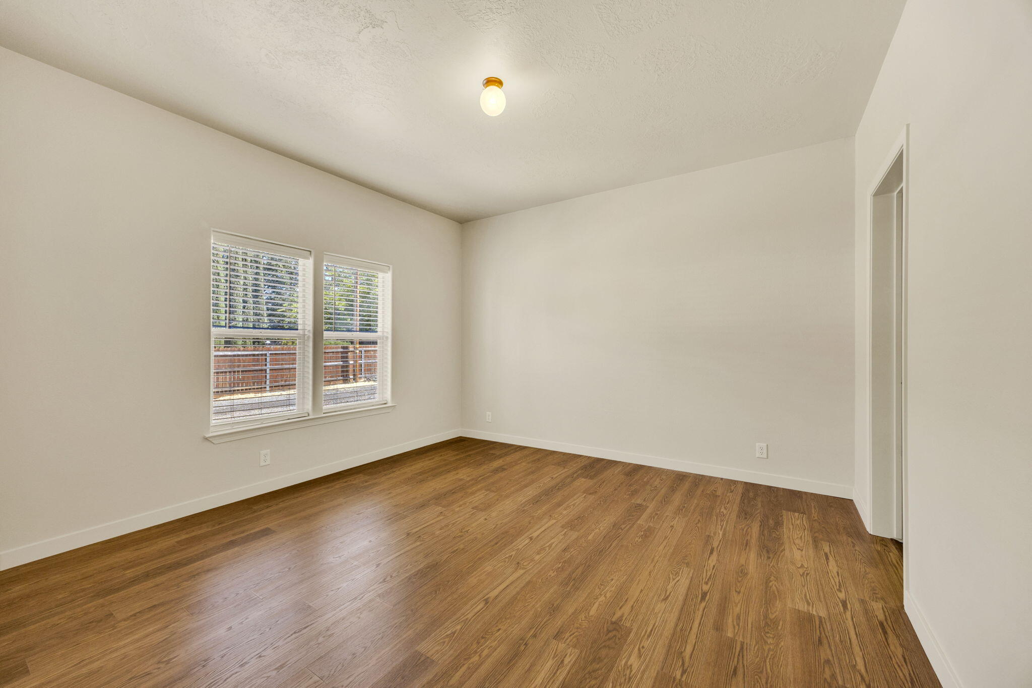 225 Wilson Road Central Point, OR 97502 - Photo 37 of 63 Bedroom 3