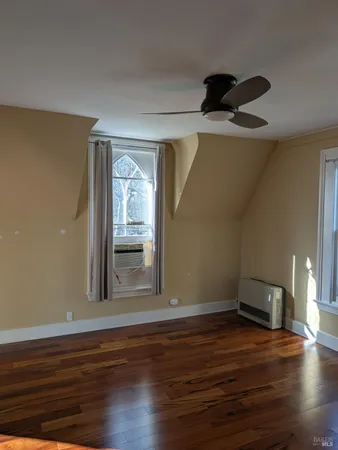 $2,200 | 400 6th Street, Unit 3, Petaluma, CA 94952