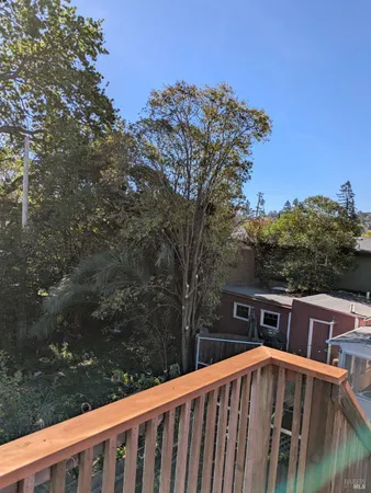 $2,200 | 400 6th Street, Unit 3, Petaluma, CA 94952