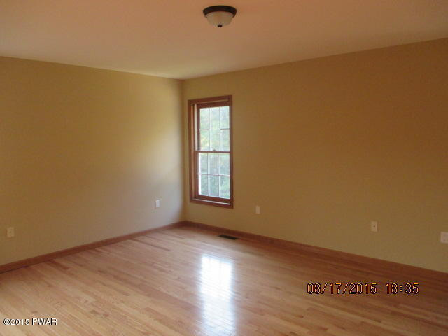 1789 Pne Rdg Drive Bushkill, PA 18324 - Photo 6 of 17
