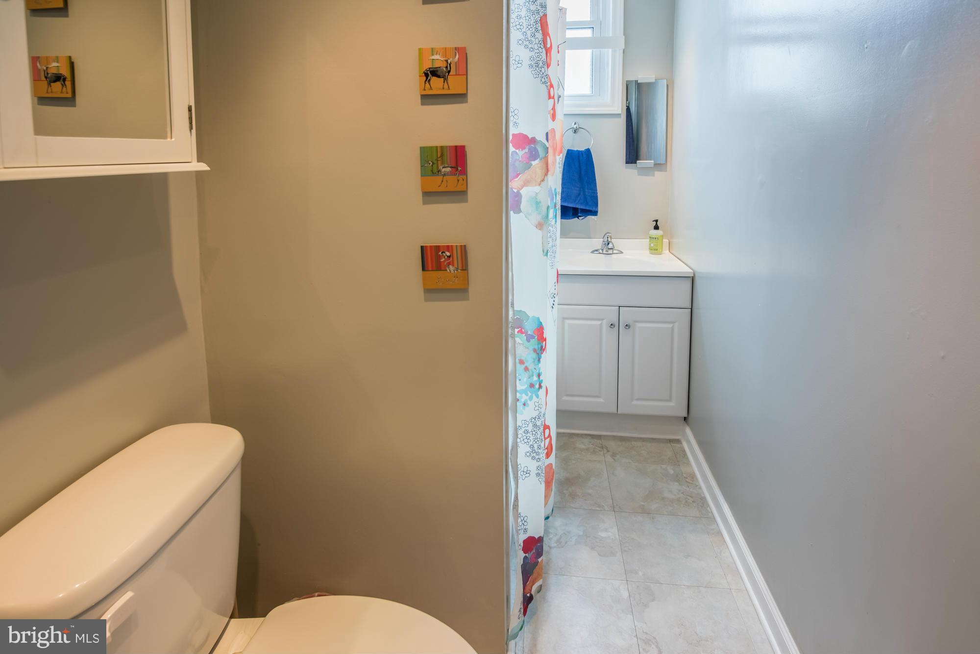 4313 Falls Road Baltimore, MD 21211 - Photo 10 of 18 Bath